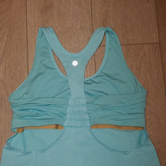 Lululemon Turbo Tank Size 8 - Picture 11 of 13